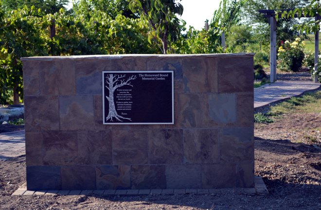 Memorial-Garden-Wall-Plaque
