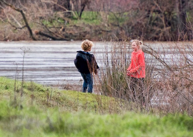 children-river_dsc_7845